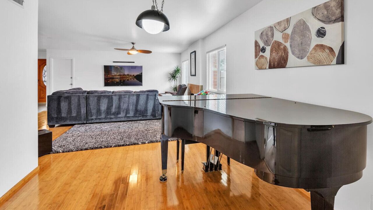 Photo of Livingroom in North Clairemont