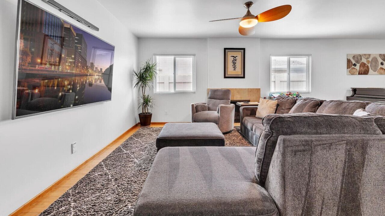 Photo of Livingroom in North Clairemont