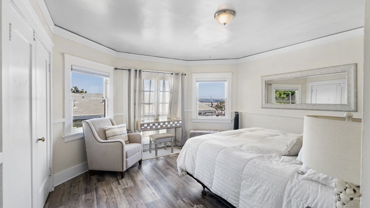Photo of Bedroom in Mission Hills