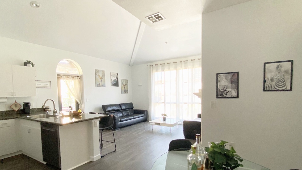 Photo of Livingroom in Little Italy