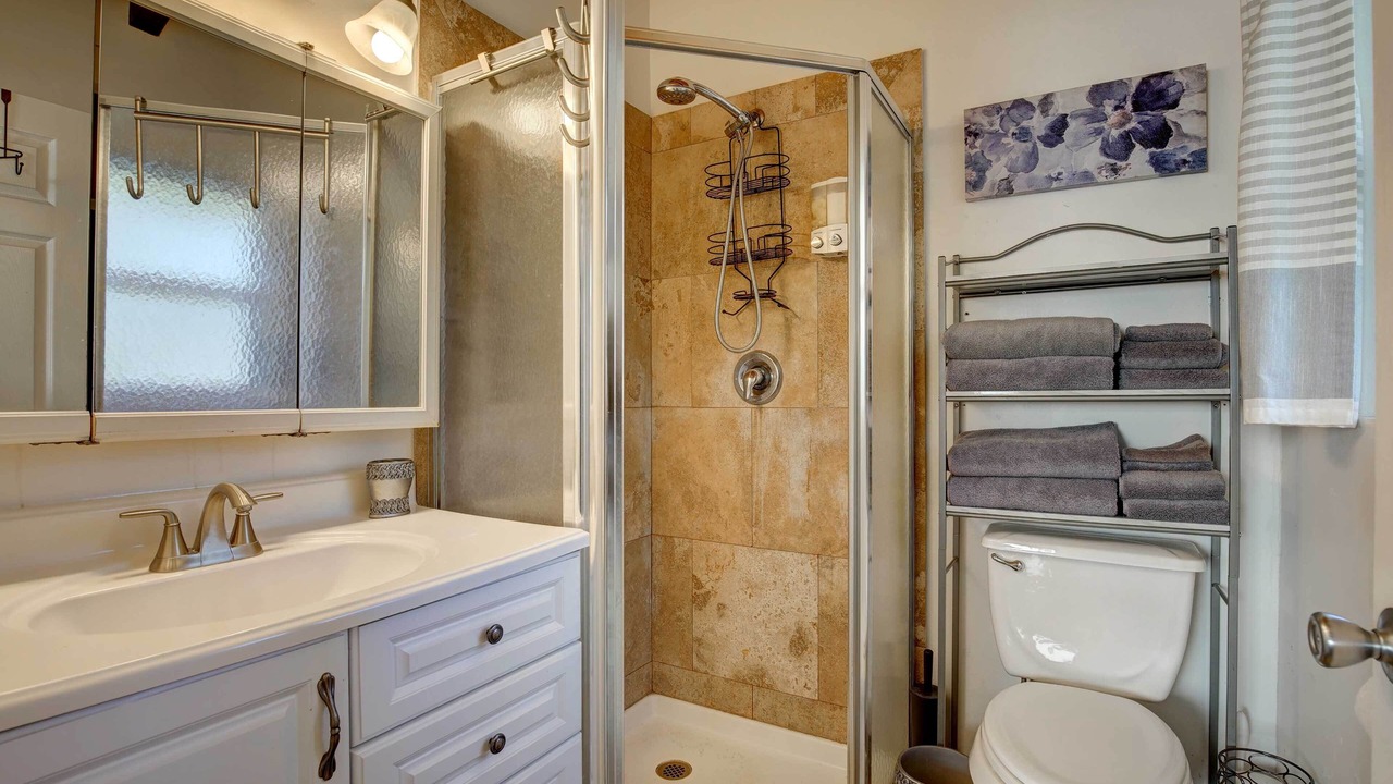 Photo of Bathroom in Kalaoa