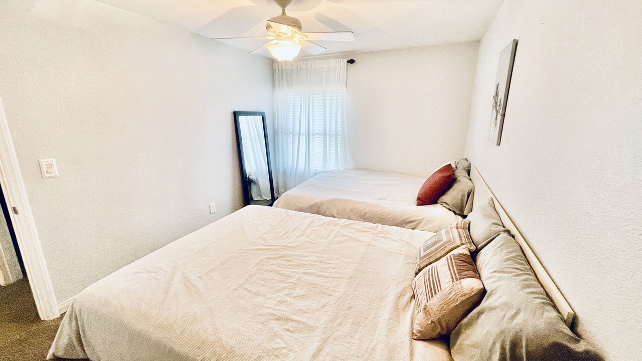 Photo of Bedroom in Allied Gardens