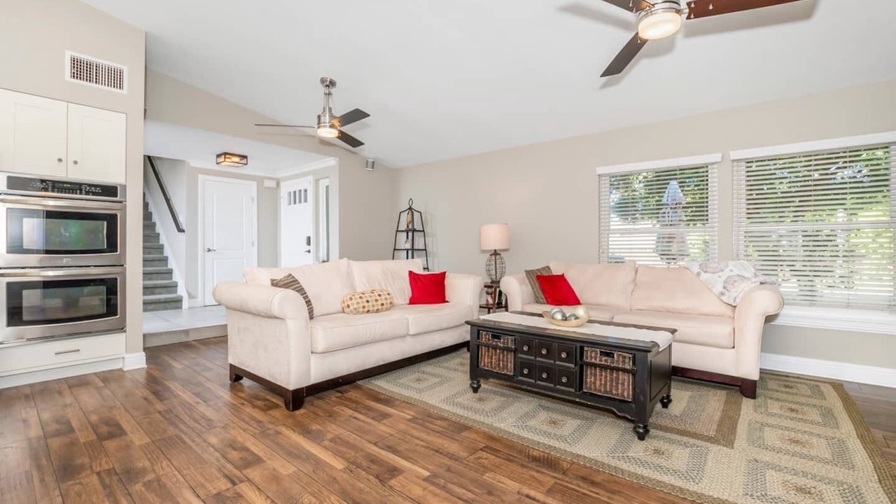 Photo of Livingroom in Allied Gardens