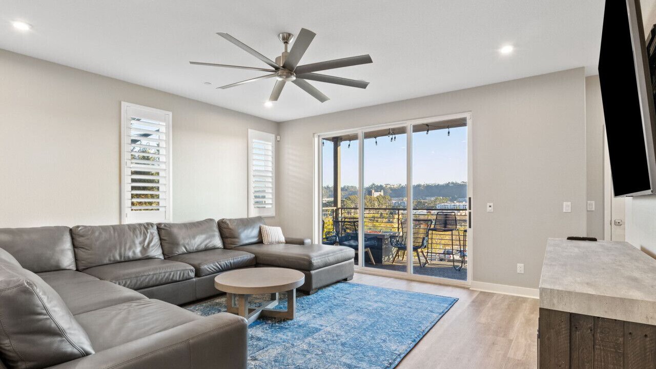 Photo of Livingroom in Serra Mesa