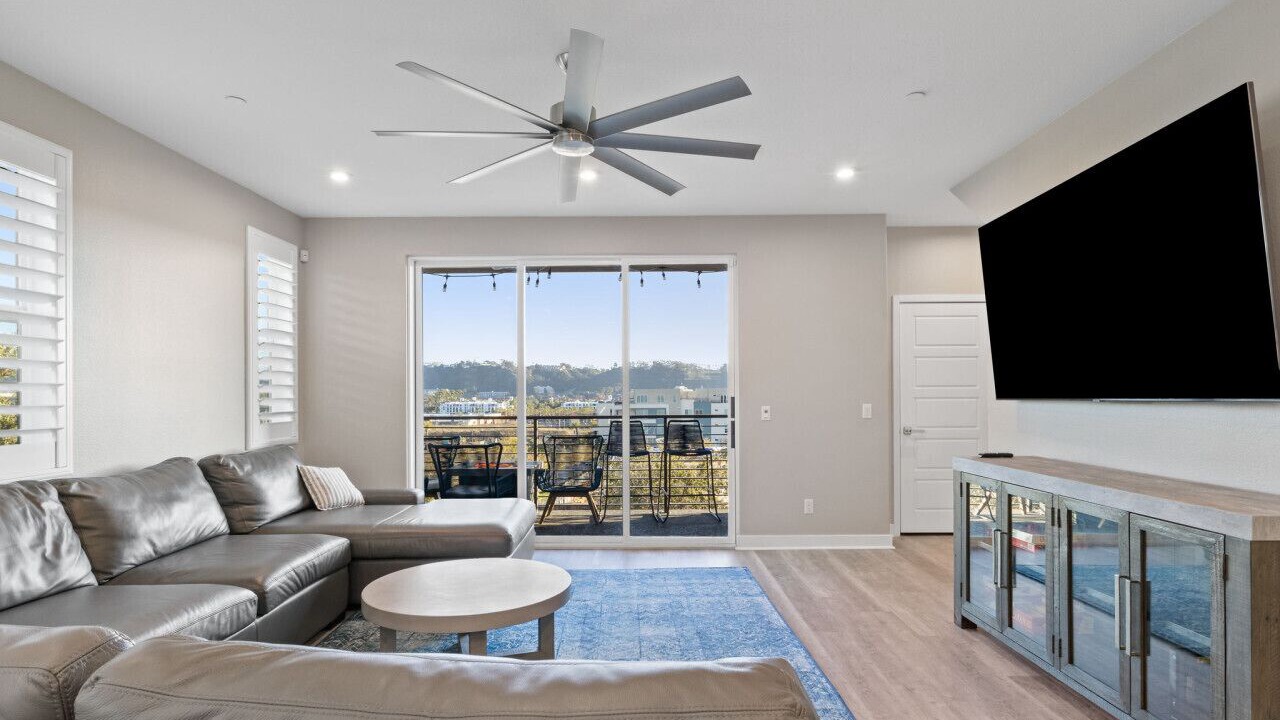 Photo of Livingroom in Serra Mesa