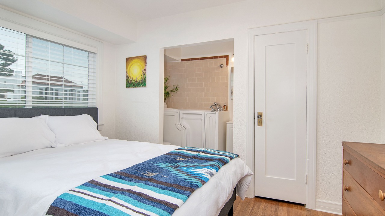 Photo of Bedroom in Mission Hills