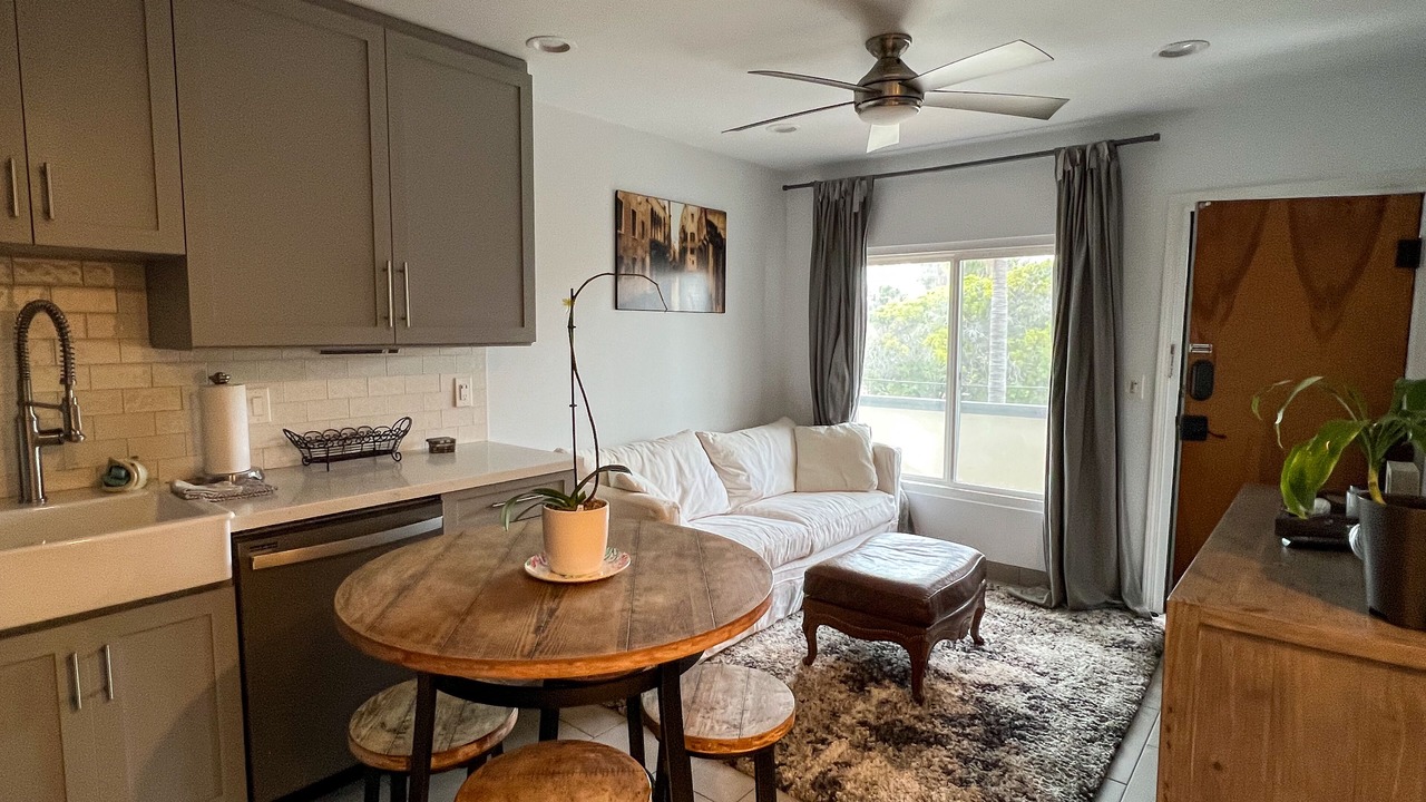 Photo of Livingroom in Beach Barber Tract