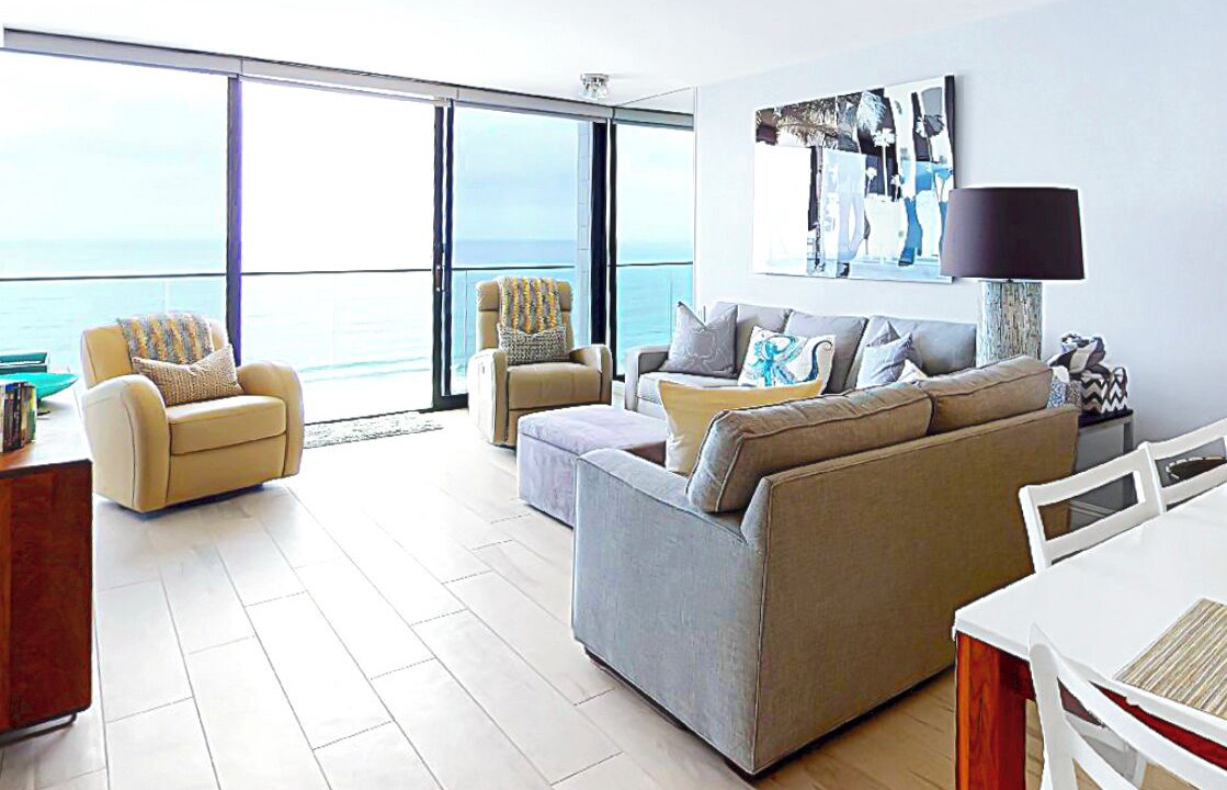 Photo of Livingroom in North Pacific Beach