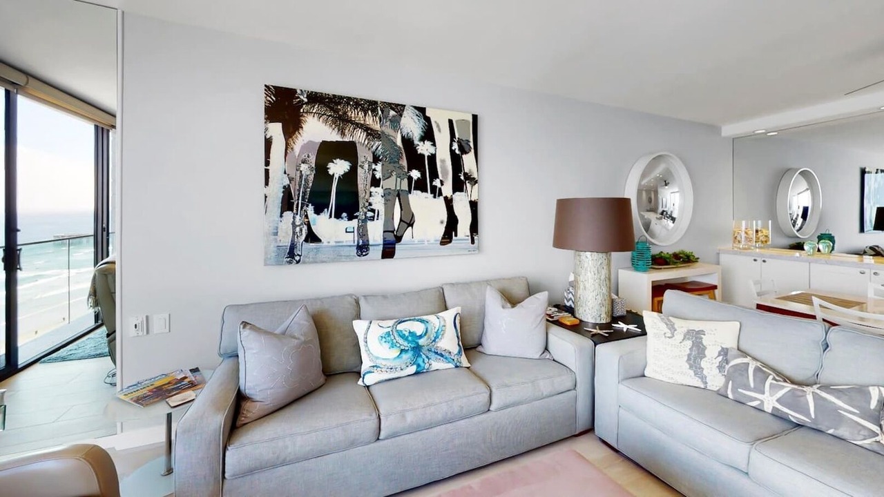 Photo of Livingroom in North Pacific Beach