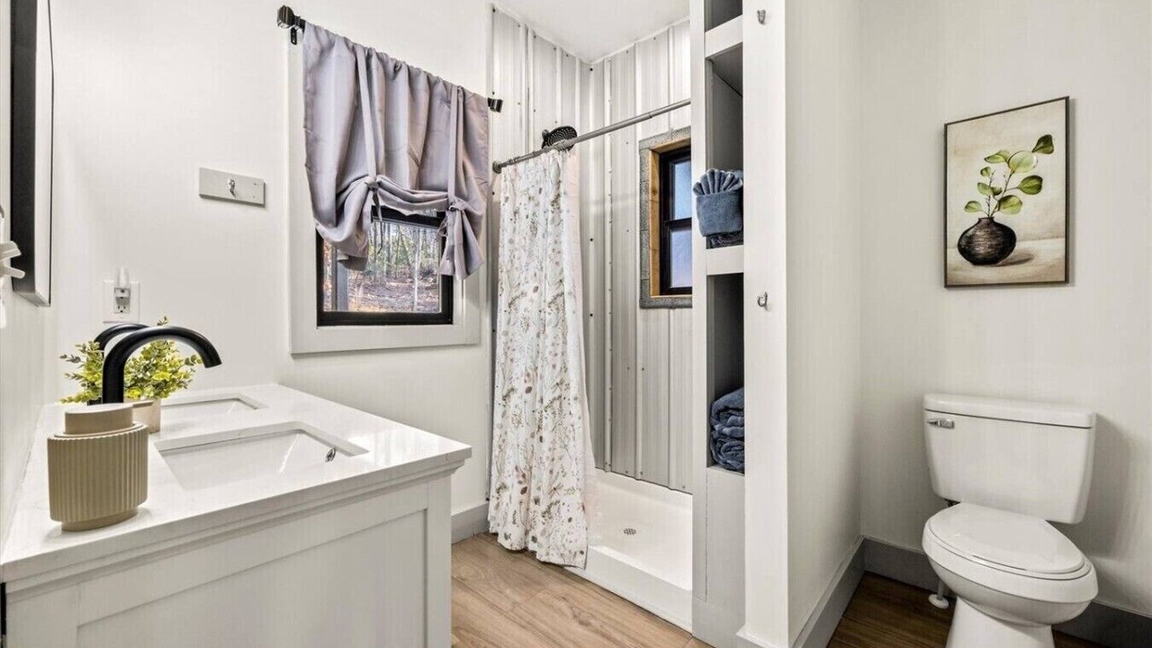 Photo of Bathroom in Horse Shoe