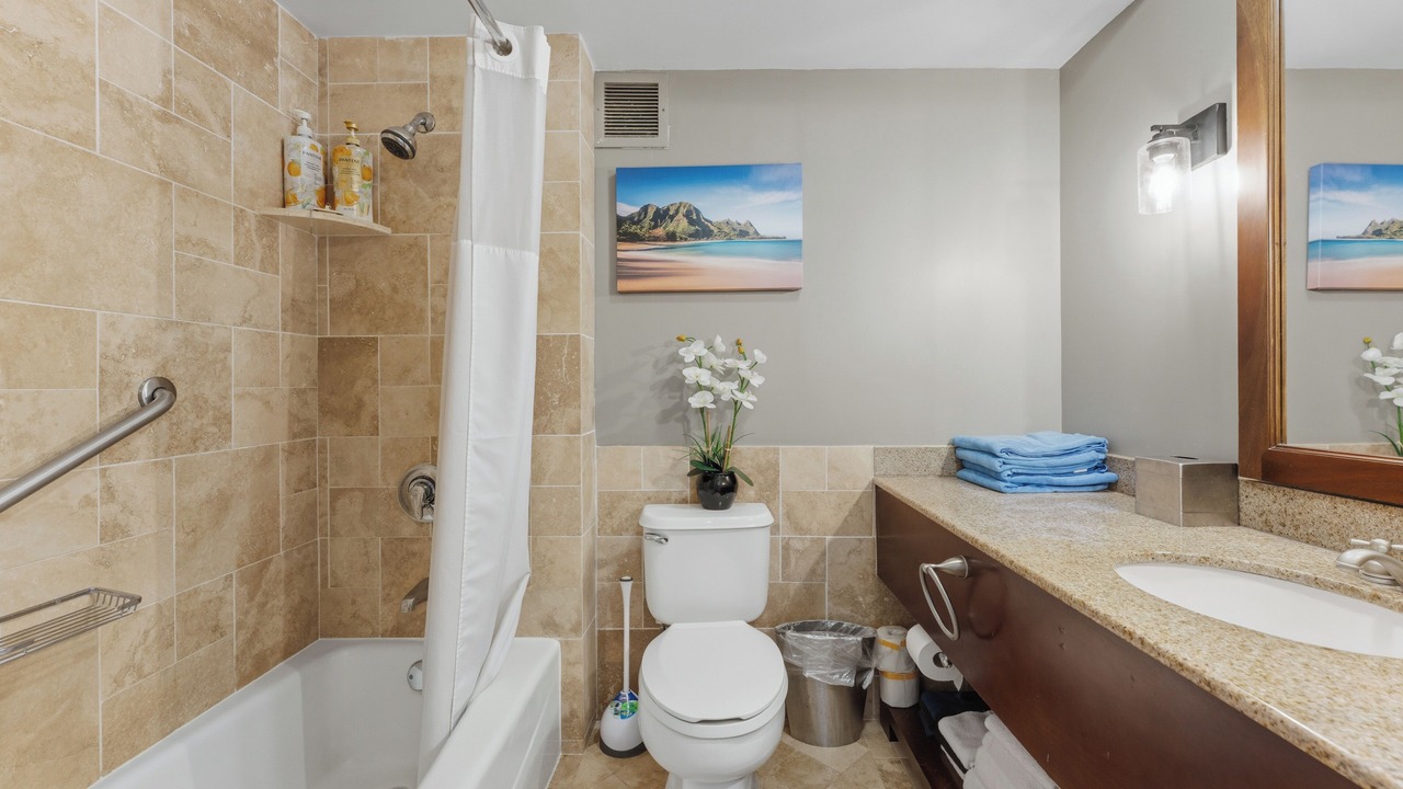Photo of Bathroom in Hanamaulu