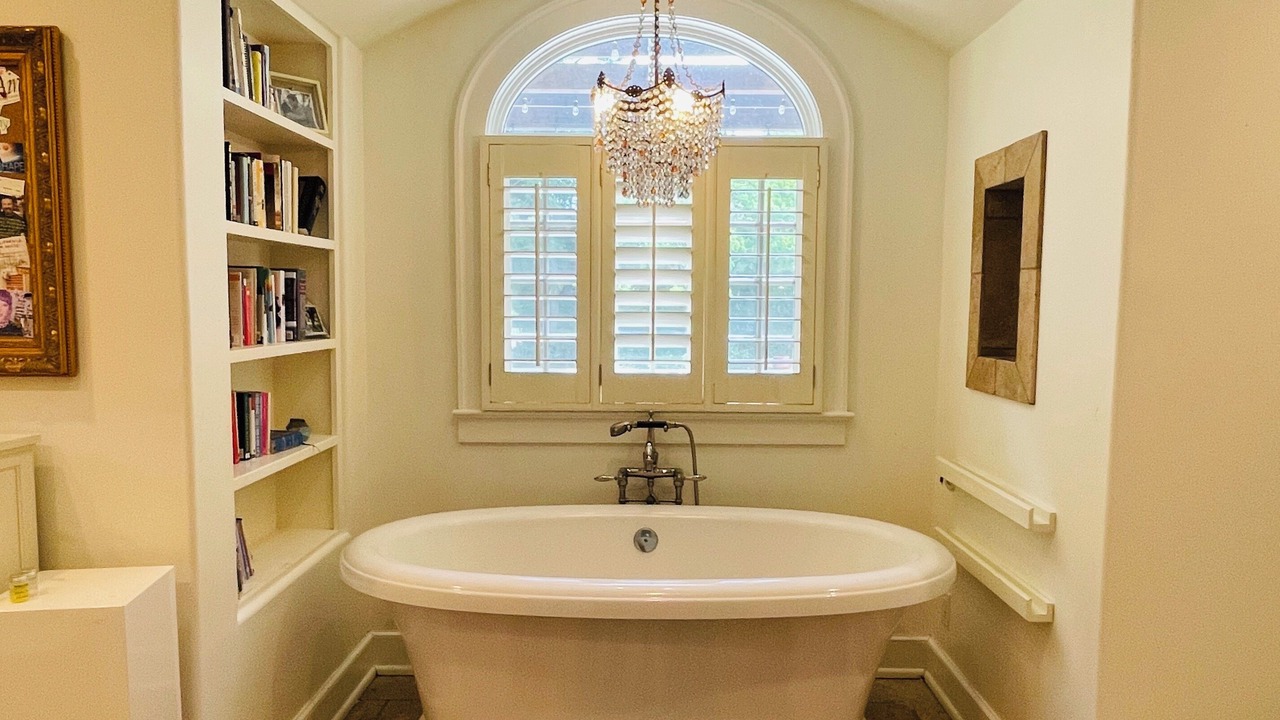 Photo of Bathroom in Brentwood