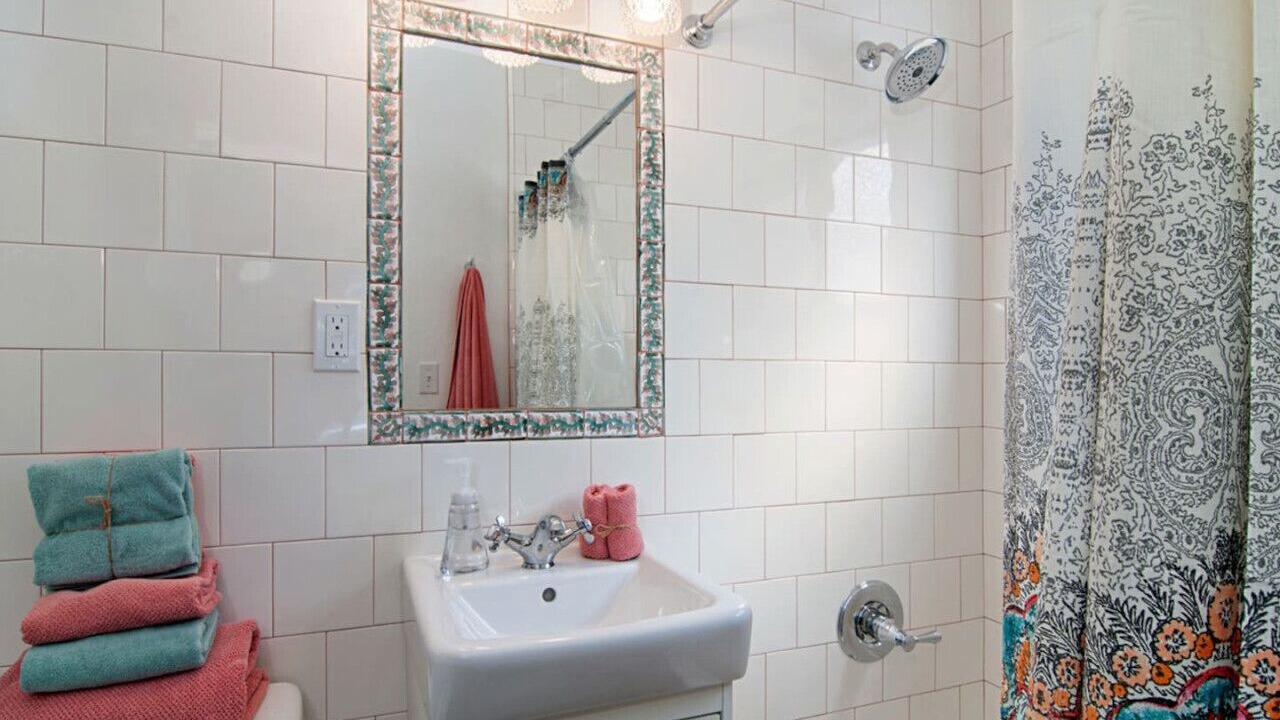 Photo of Bathroom in Old Town