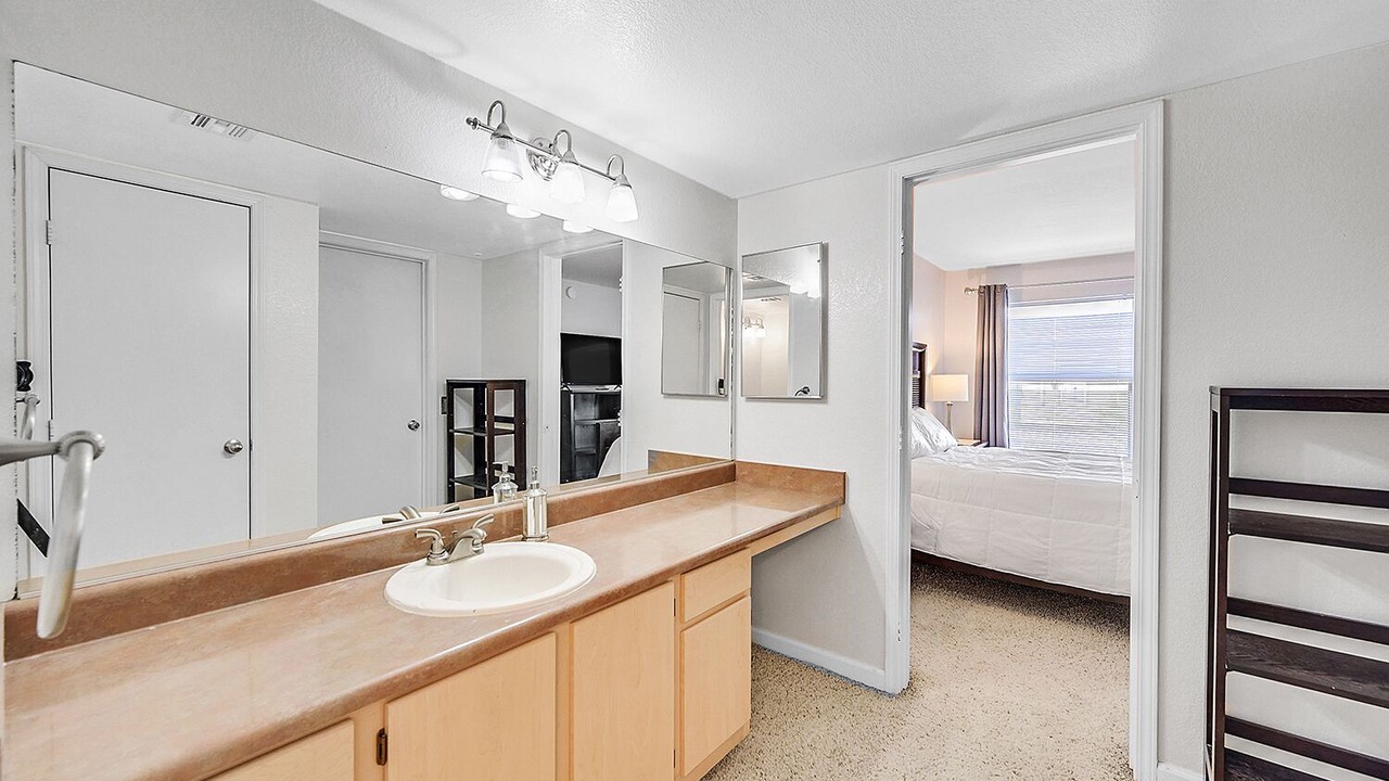 Photo of Bedroom in Silverado Ranch