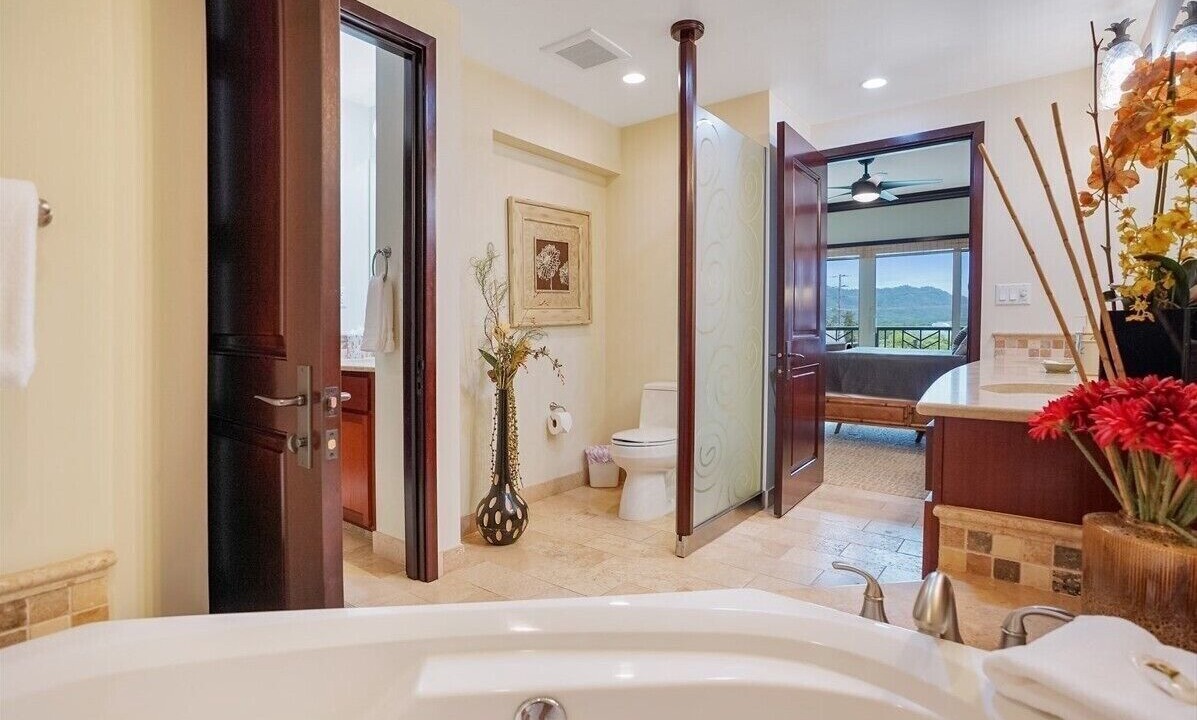 Photo of Bathroom in Wailua