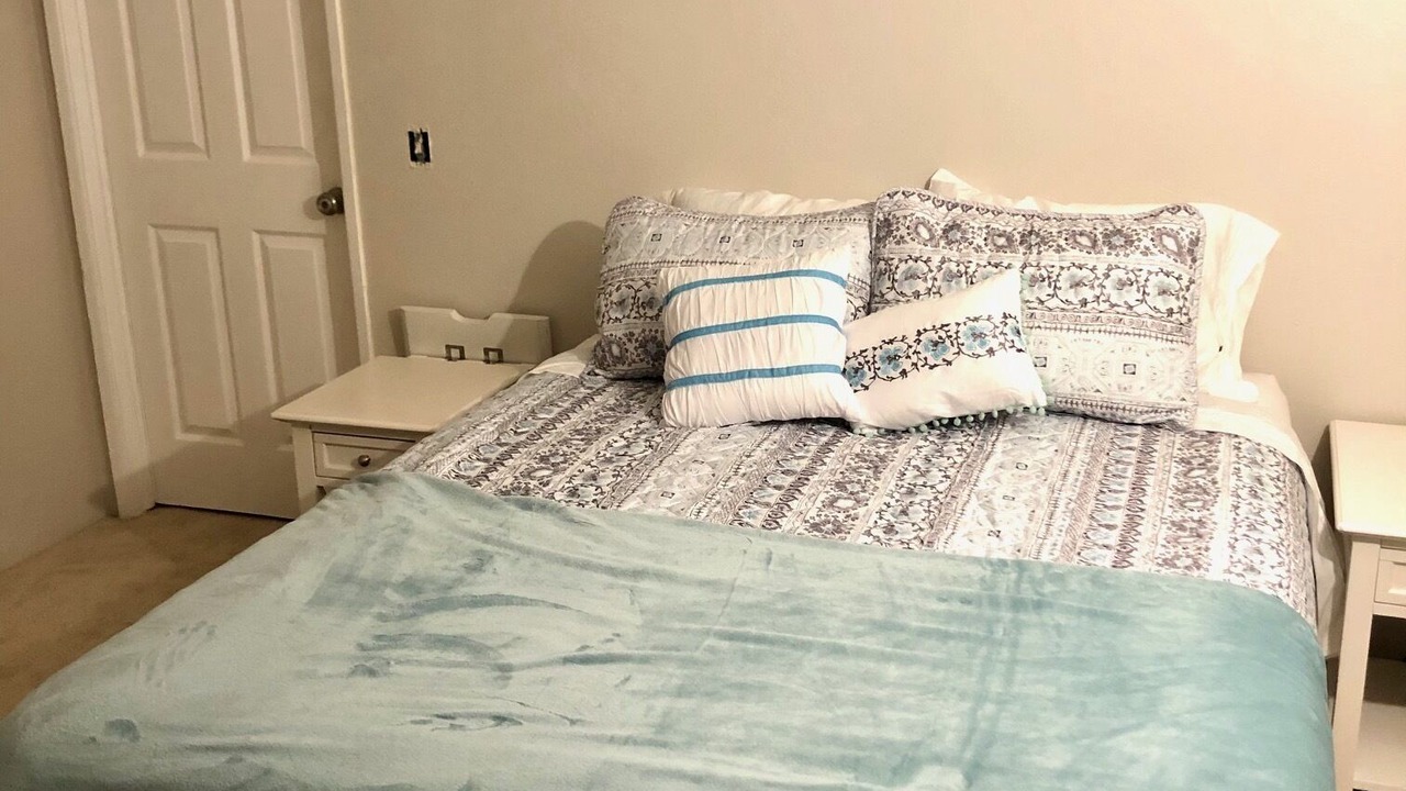 Photo of Bedroom in Clairemont