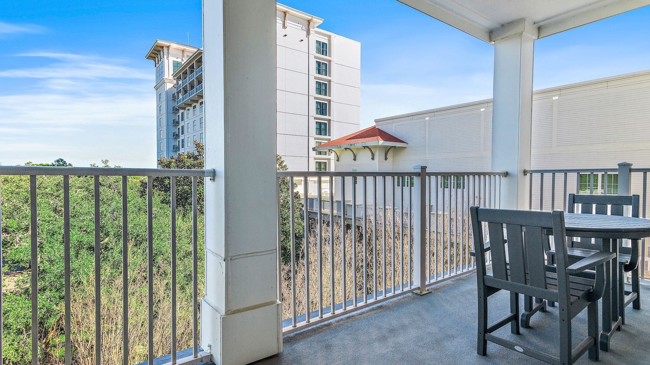 Photo of Patio Balcony in Baytowne Wharf