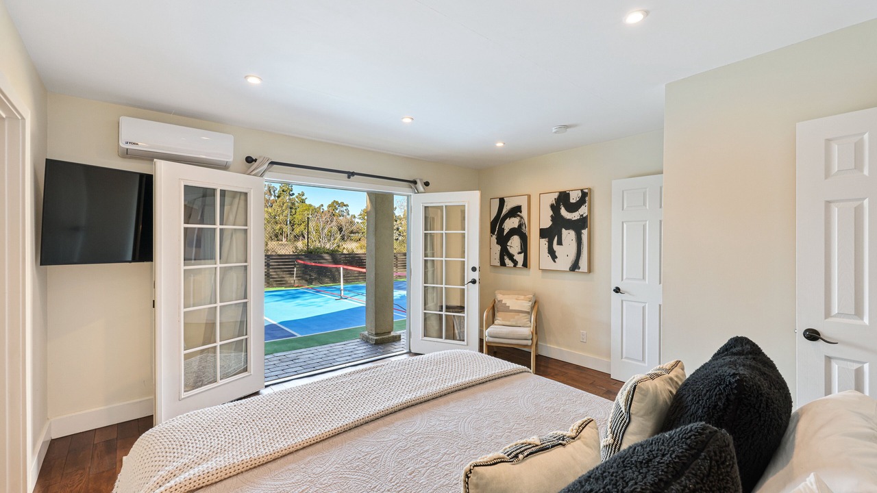 Photo of Bedroom in North Clairemont
