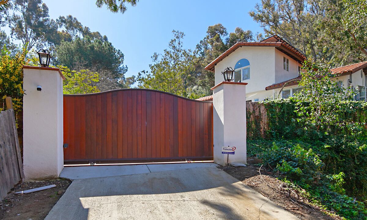 Photo of Others in Mission Hills
