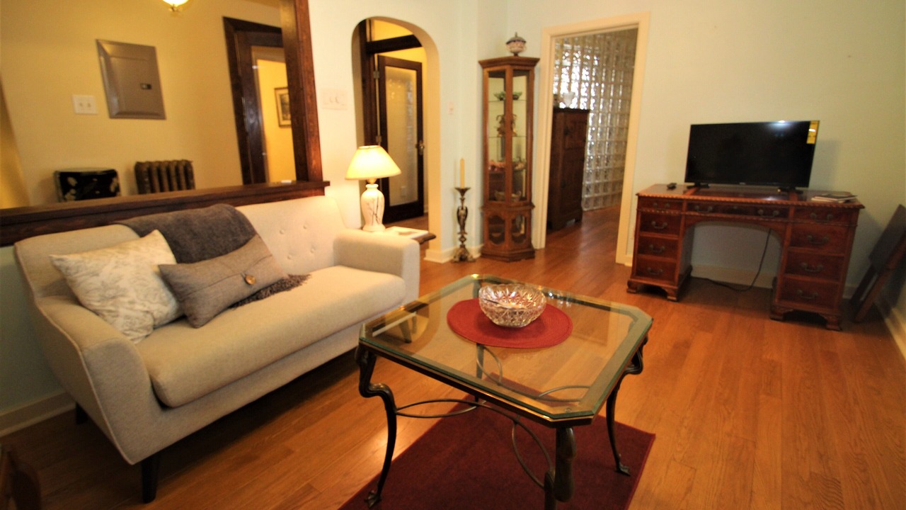Photo of Livingroom in Uniontown