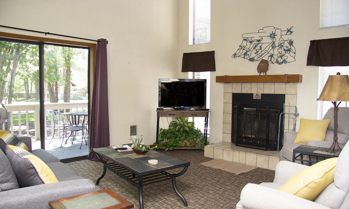 Photo of Livingroom in Pinetop