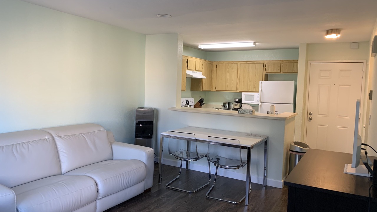 Photo of Livingroom in University City