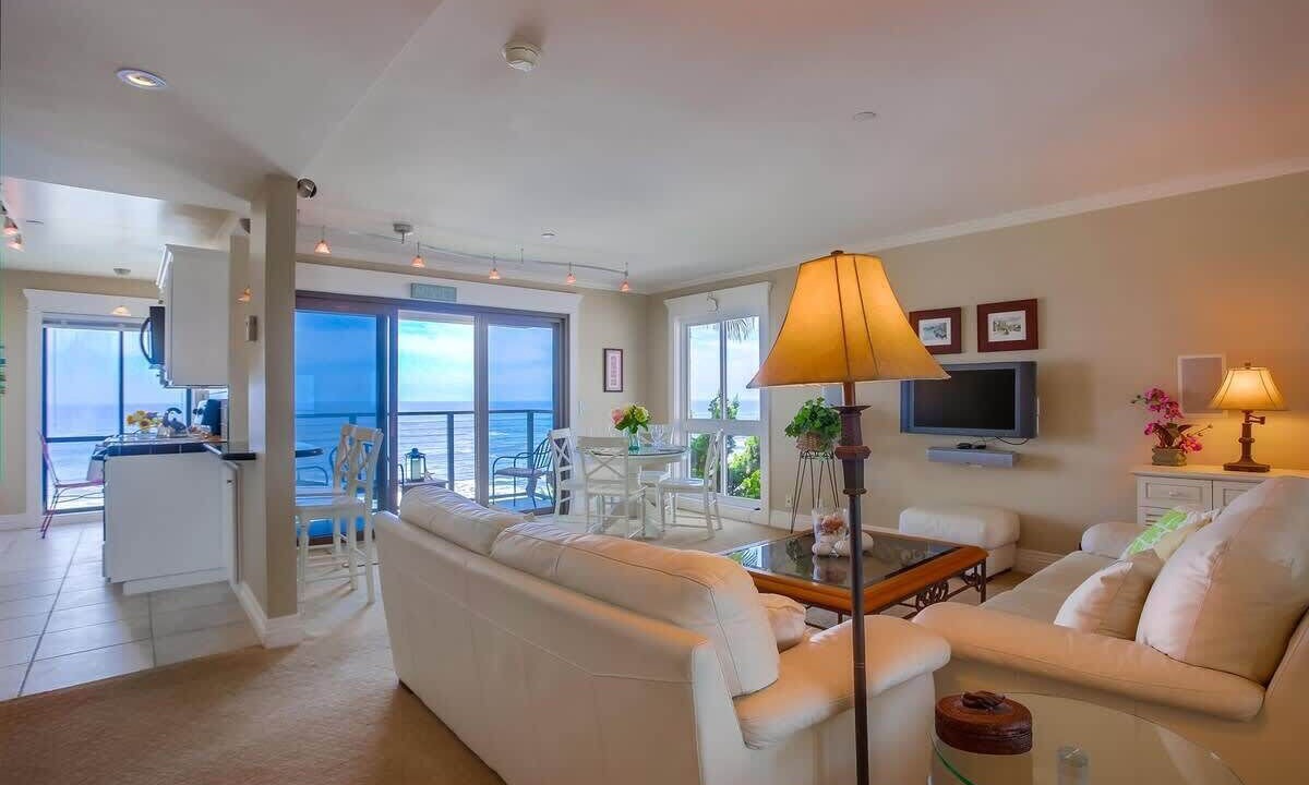 Photo of Bedroom in Village of La Jolla