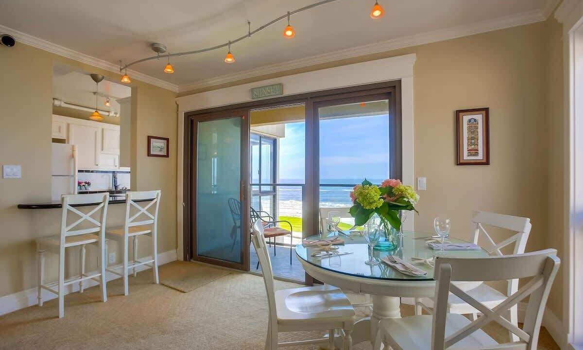 Photo of Bedroom in Village of La Jolla