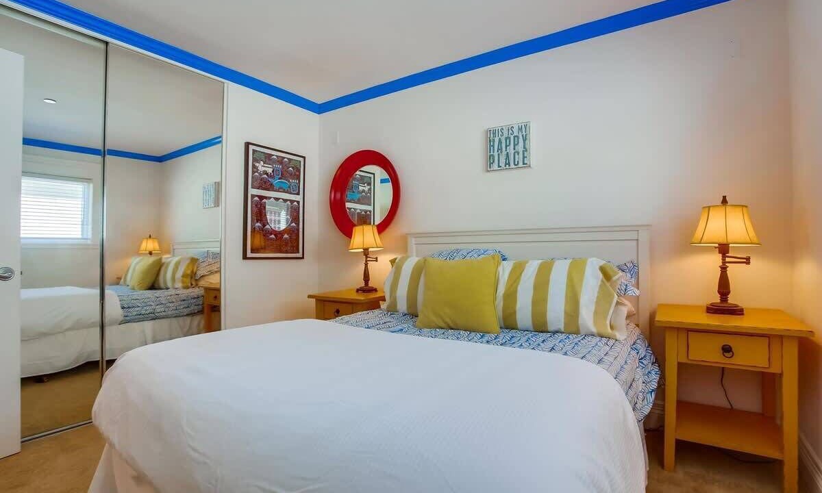 Photo of Bedroom in Village of La Jolla