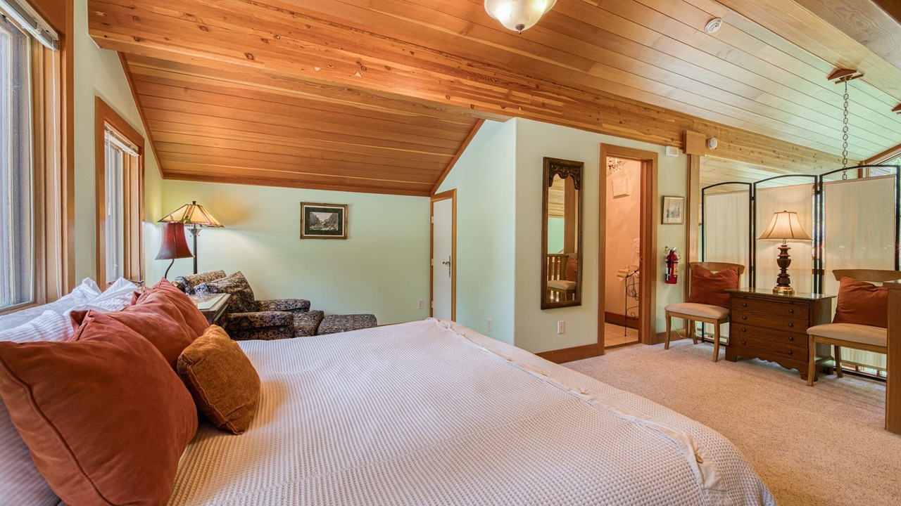 Photo of Bedroom in Alpine Meadows