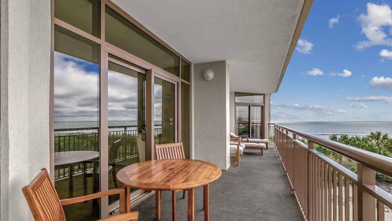 Photo of Patio Balcony in Windy Hill