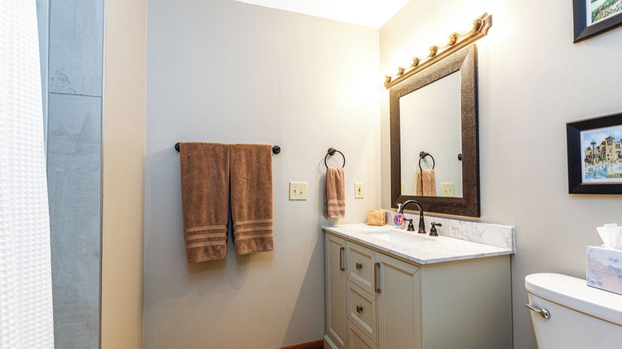 Photo of Bathroom in The Galena Territory