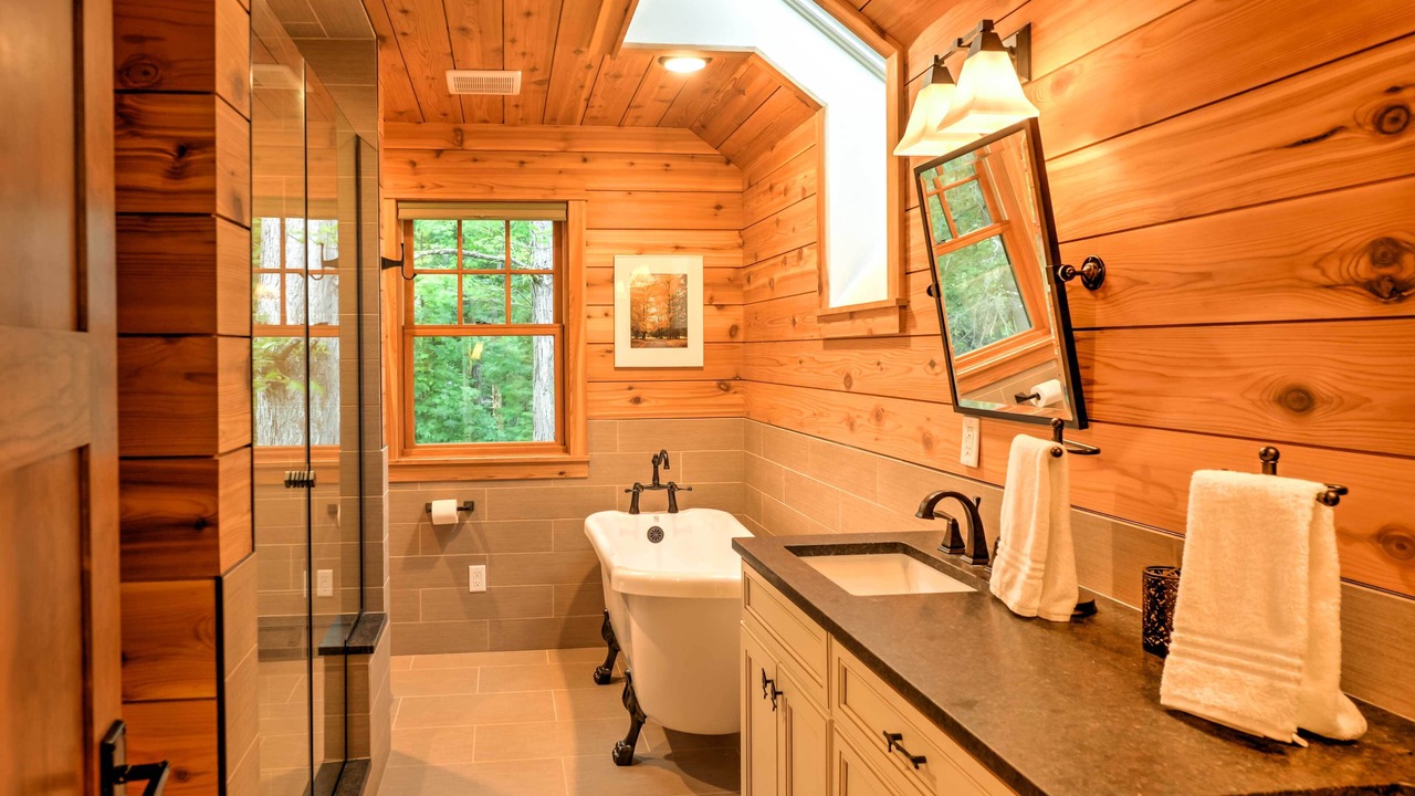 Photo of Bathroom in Laurel Mountain