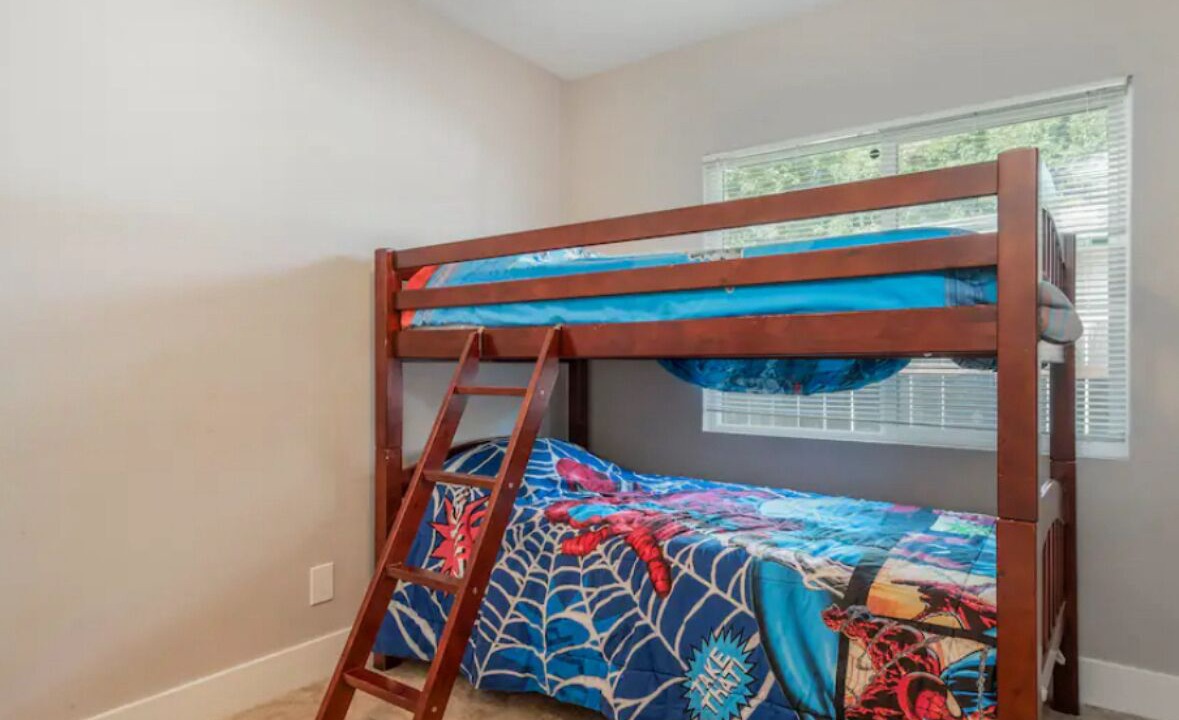 Photo of Bedroom in Allied Gardens