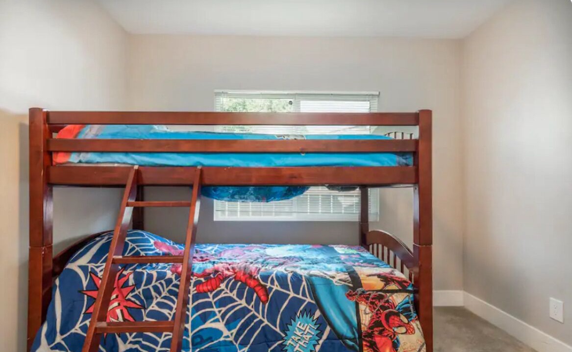 Photo of Bedroom in Allied Gardens