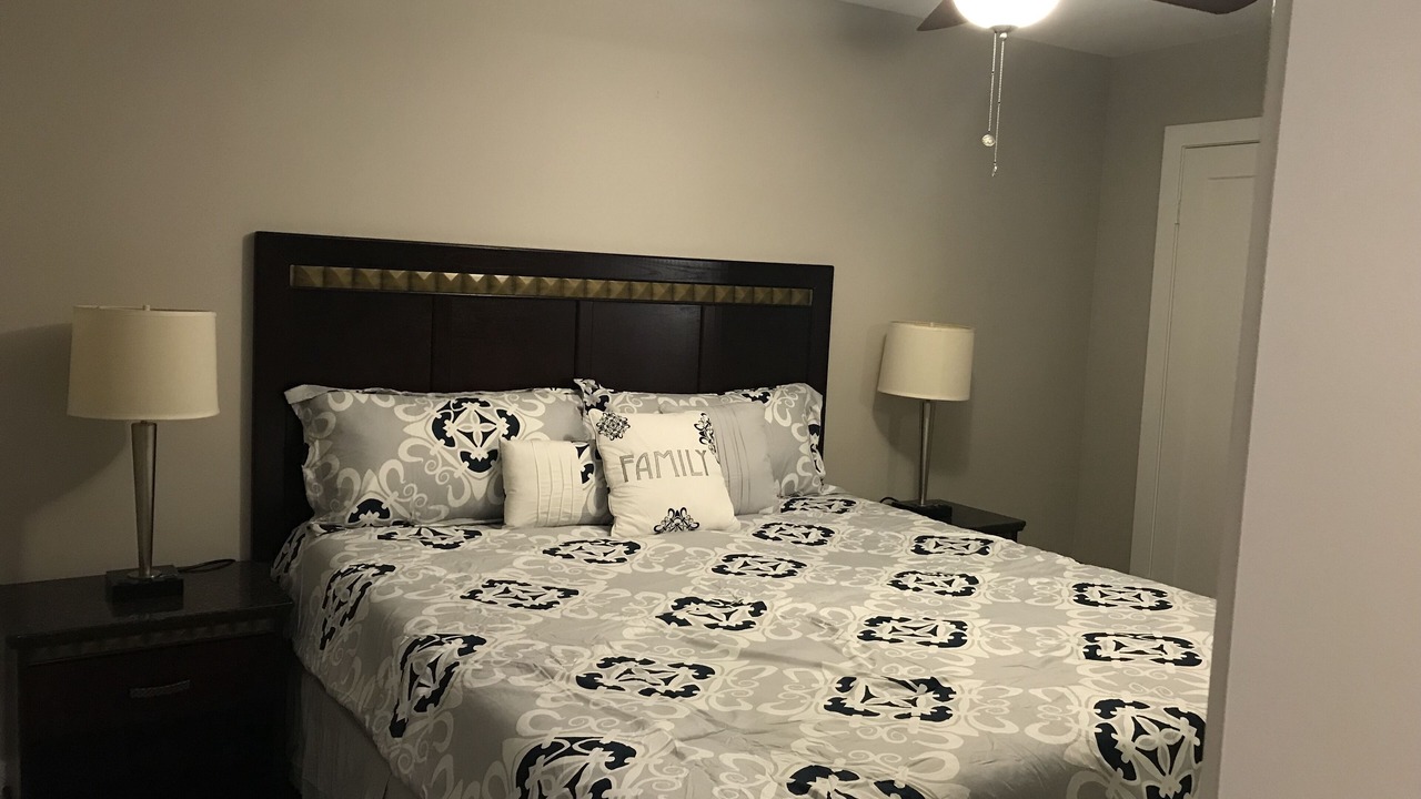 Photo of Bedroom in Allied Gardens