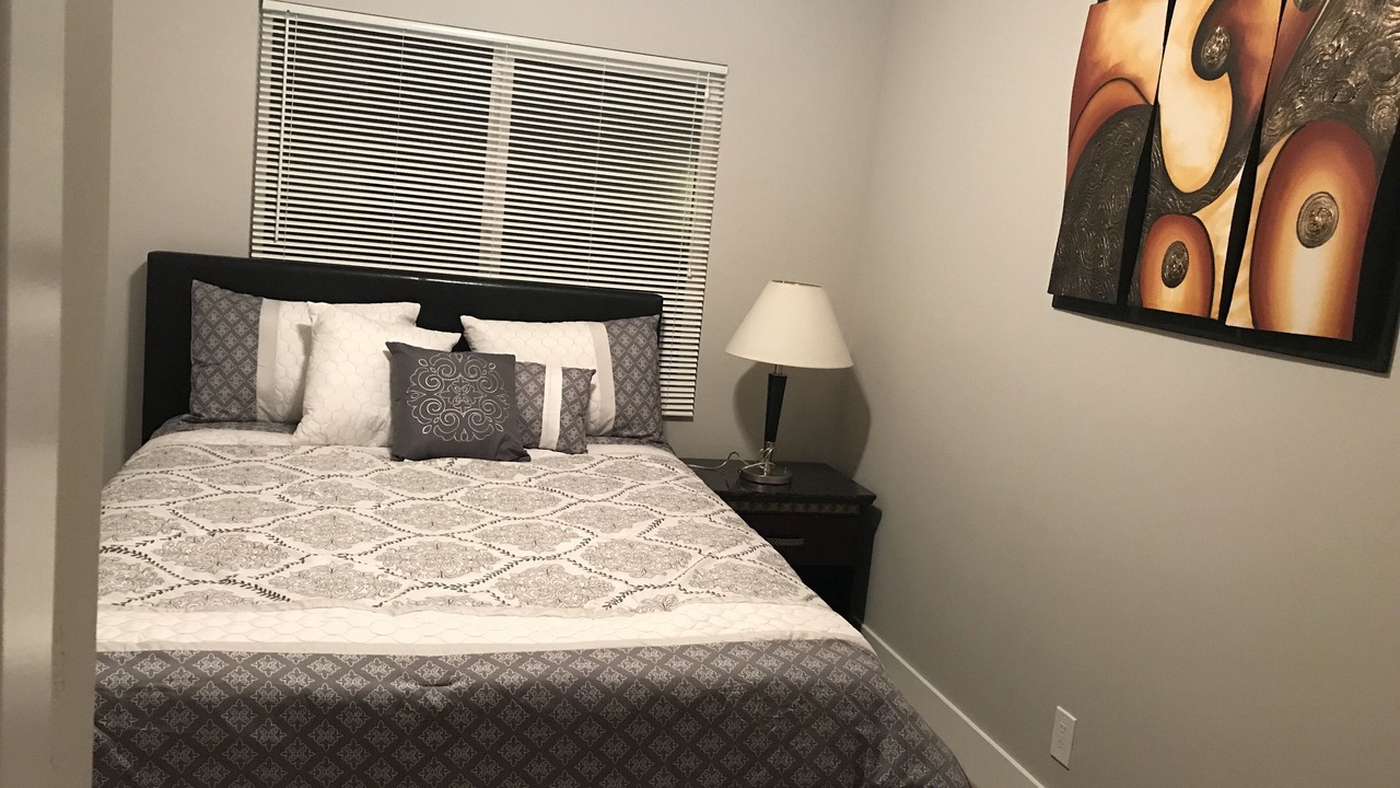 Photo of Bedroom in Allied Gardens