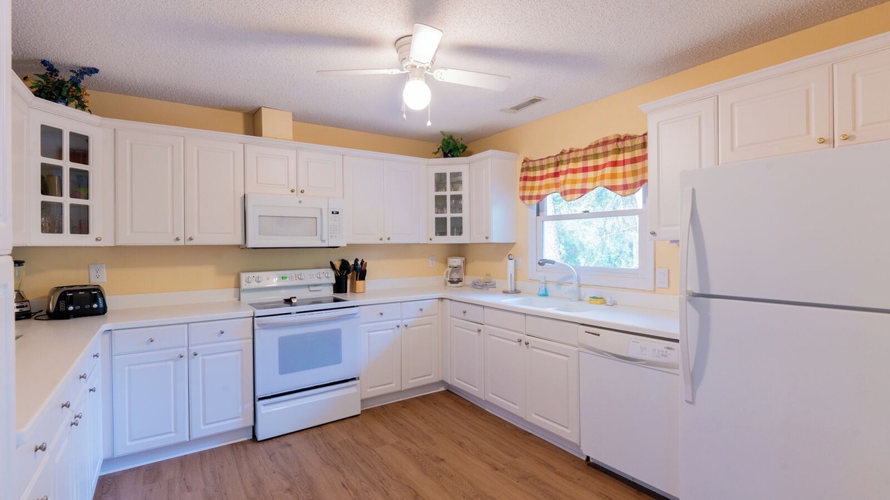Photo of Kitchen in North Forest Beach