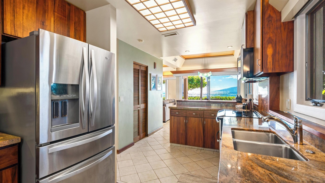 Photo of Kitchen in Historic Lahaina Front Street
