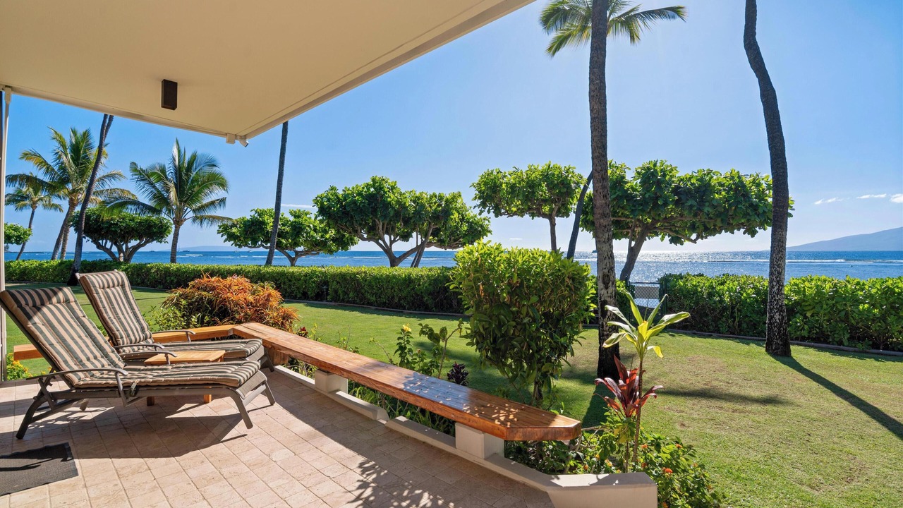 Photo of Patio Balcony in Historic Lahaina Front Street