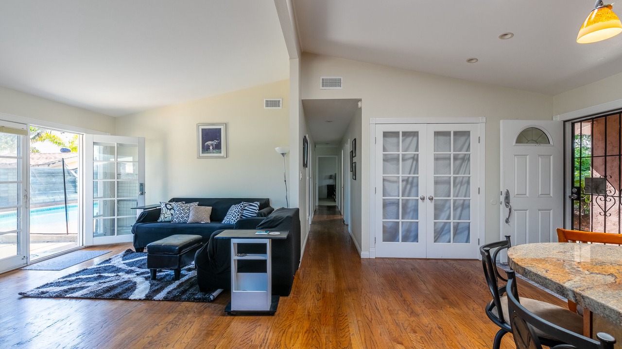 Photo of Livingroom in Clairemont Mesa West