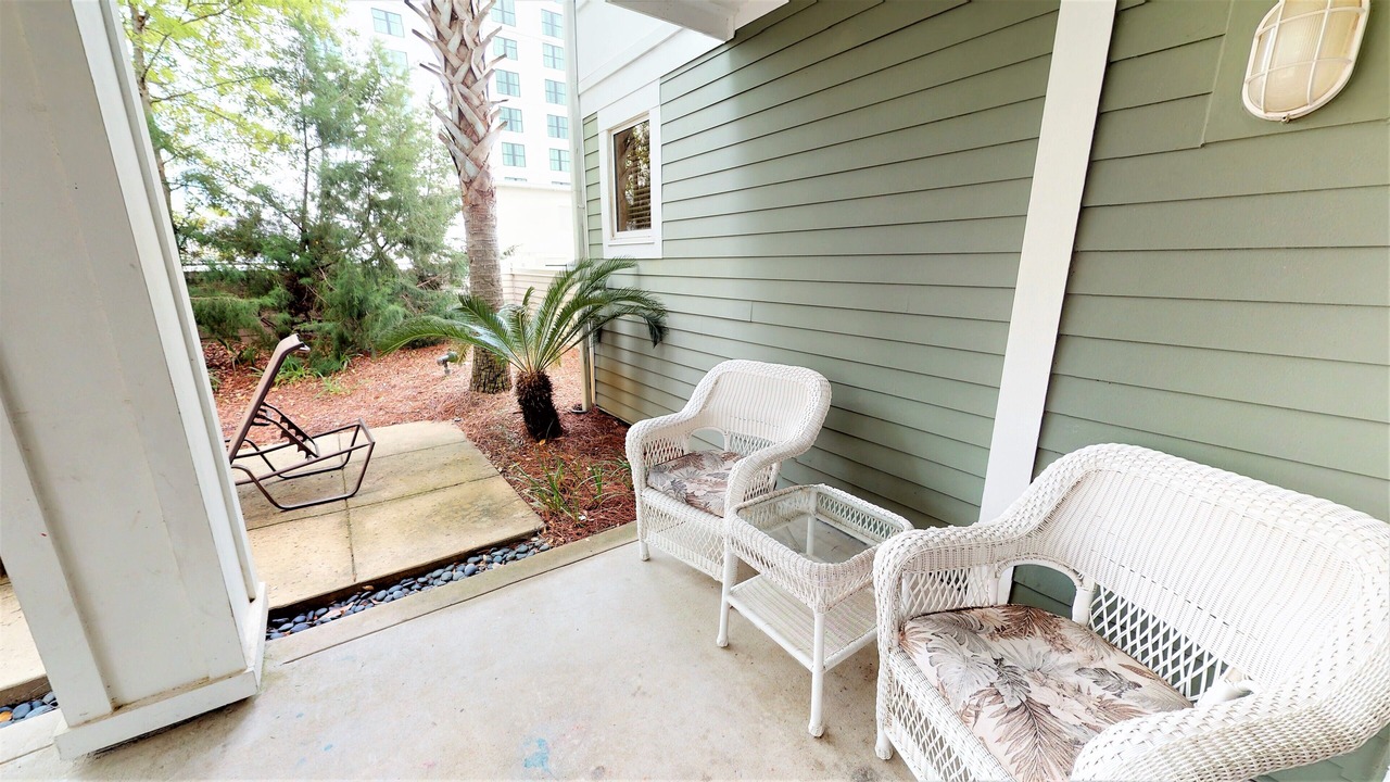 Photo of Patio Balcony in Baytowne Wharf