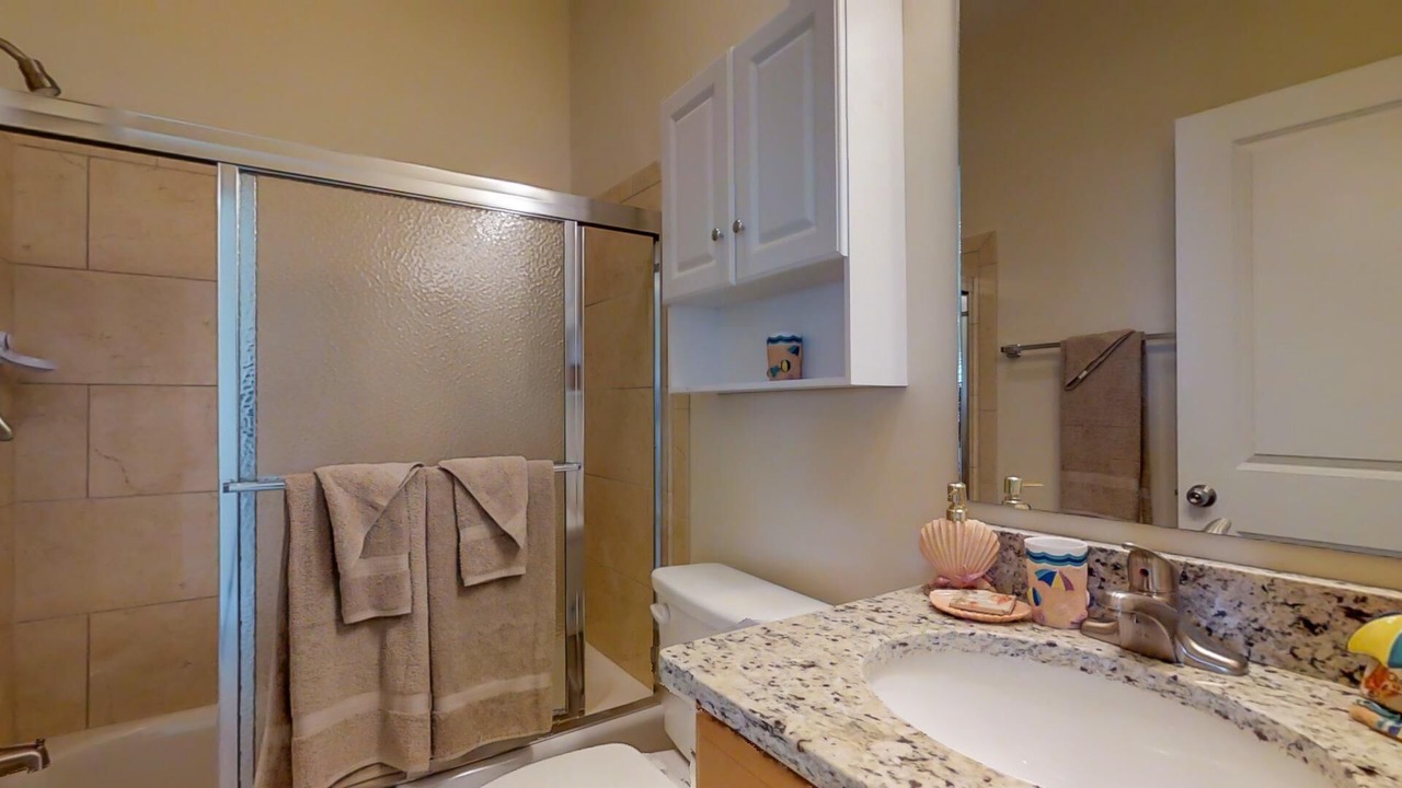 Photo of Bathroom in Marathon
