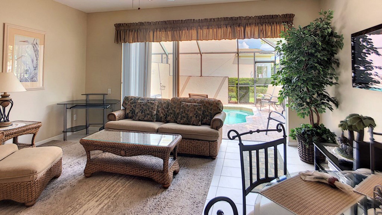 Photo of Livingroom in Windsor Palms