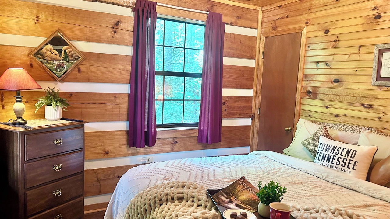 Photo of Bedroom in Townsend