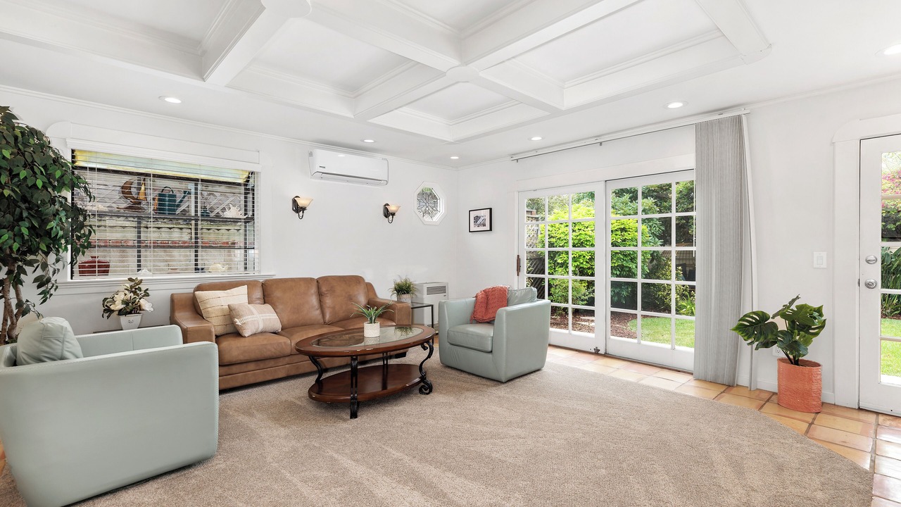 Photo of Bedroom in La Jolla Shores