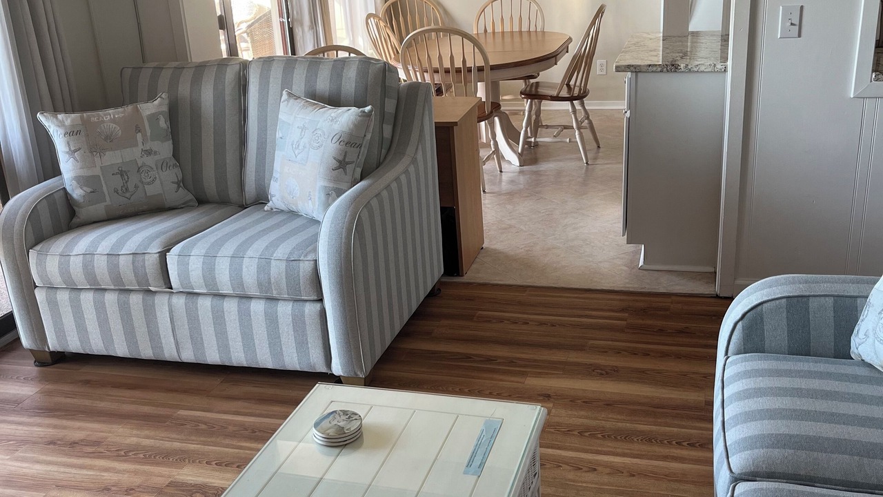 Photo of Livingroom in Folly Field