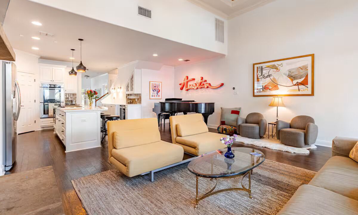 Photo of Livingroom in Holly