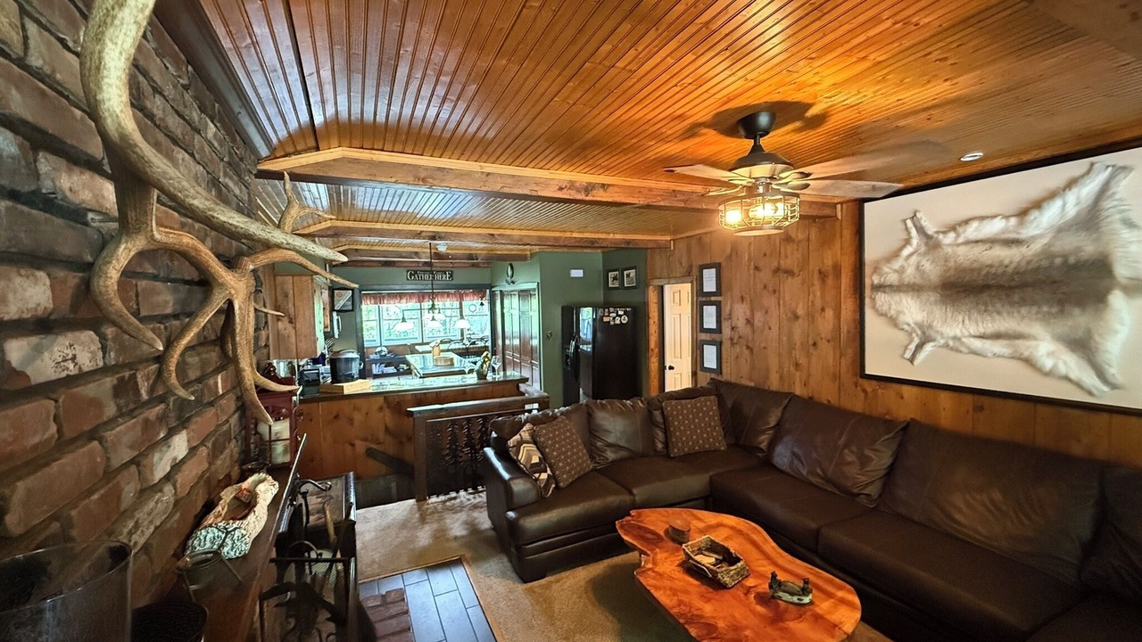 Photo of Livingroom in Greentown