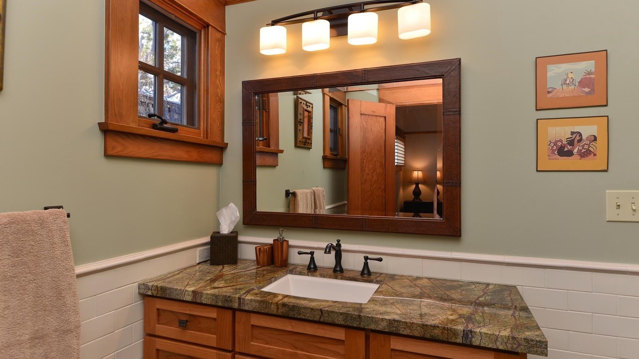 Photo of Bathroom in Mission Hills